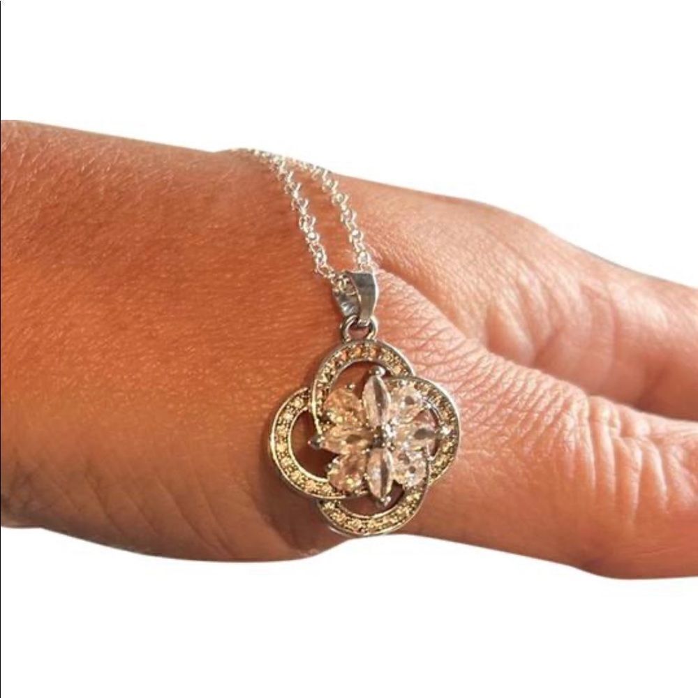 The Swirl 925 and Cubic zirconium estate inspired pendant necklace